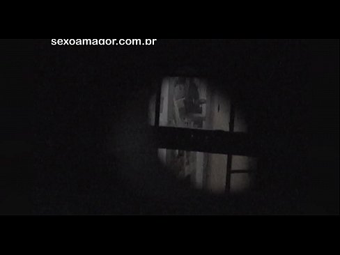 ❤️ Blondie tiġi filmata segretament minn voyeur tal-viċinat moħbi wara briks vojta Porn sabiħ lilna mt.porngameshub.ru ❌️